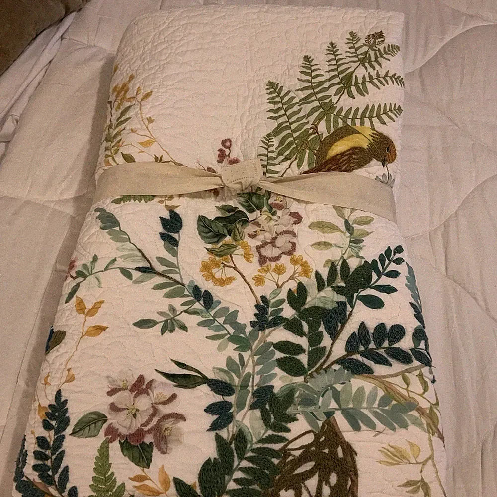 Pottery Barn Spring Meadow Quilt King/Cal King Read
